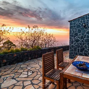 sunset-stone-house.in-canary-islands.com/