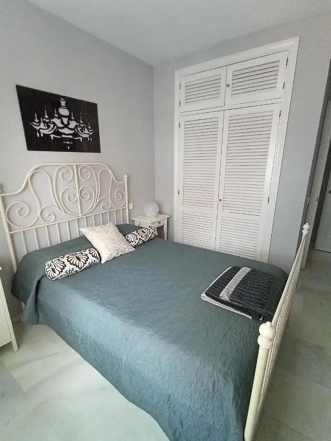 Cozy Apartment & Free Parking Seville