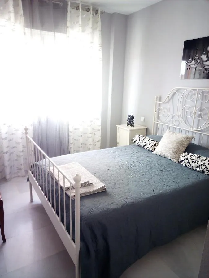 Cozy apartment&free parking Sewilla Apartament